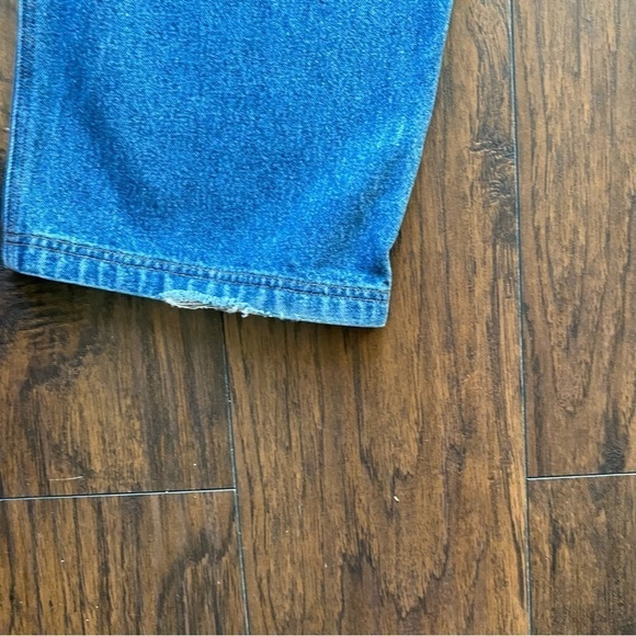 Duluth Trading Co. Men's Jeans - Picture 9 of 10